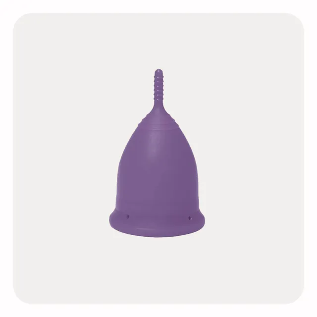divine-cup-menstruationstasse-lila image 1