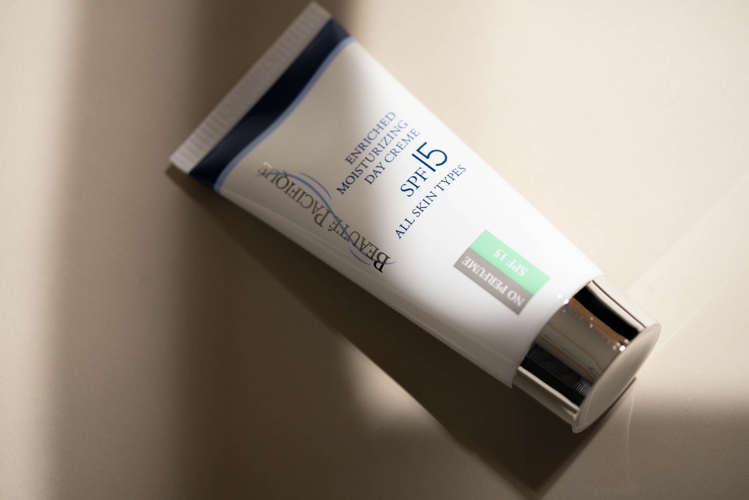 beaut-pacifique-moisturizing-day-creme-spf15-ohne-parf-m image 3