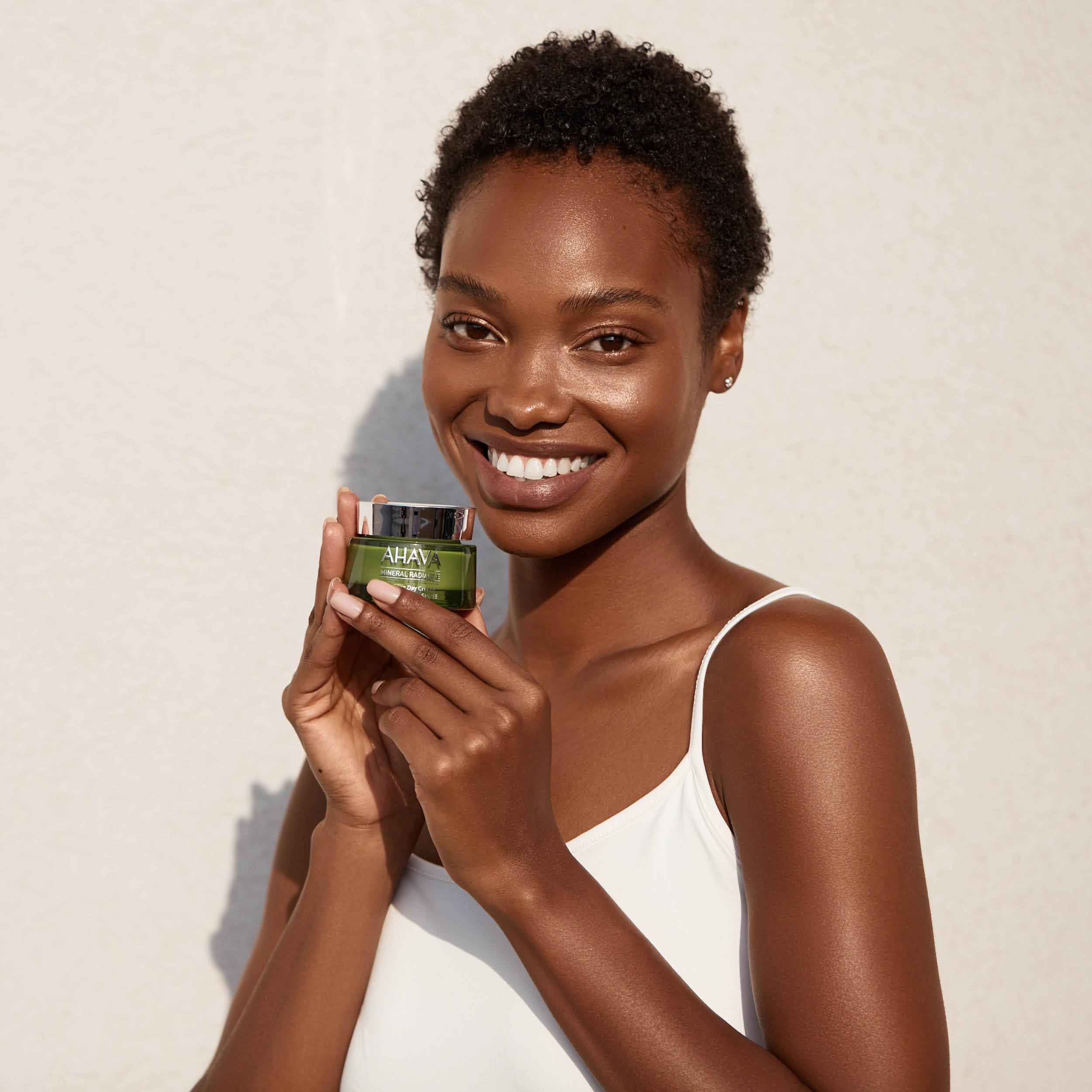 ahava-mineral-radiance-day-cream-spf15-50-ml-revitalisierender-sch-nheitsbooster image 6
