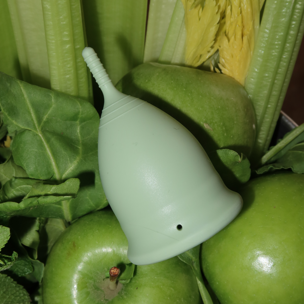 divine-cup-menstruationstasse-mint image 8