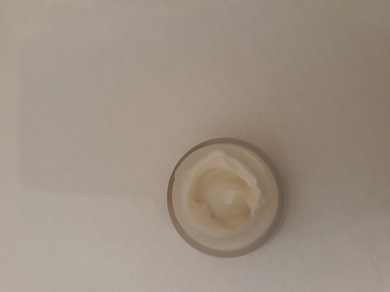 Müde Augen wirken wacher