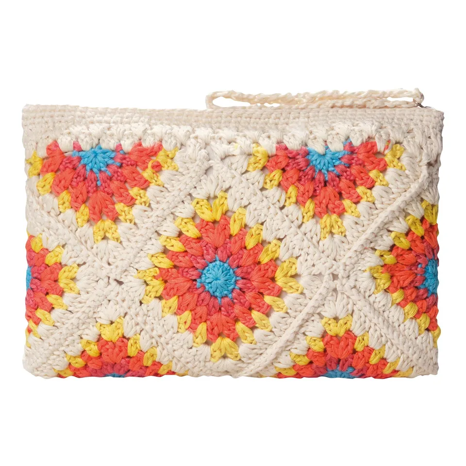 artdeco-cosmetic-crochet-pouch-handgemachte-kosmetiktasche-25x16-5x2-cm image 1
