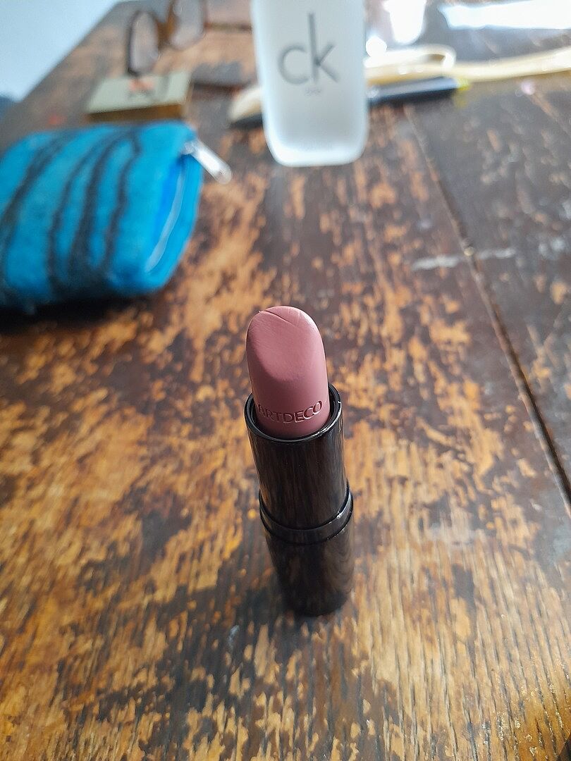 Schöne Farbe, hält gut