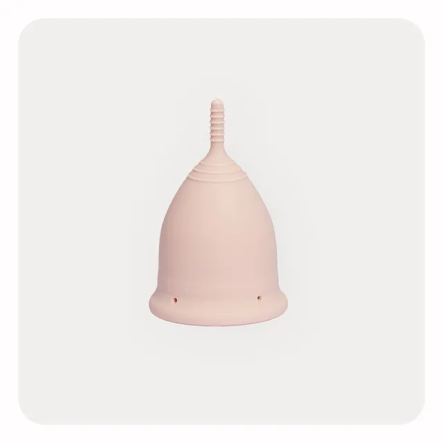 divine-cup-menstruationstasse-rosa image 1