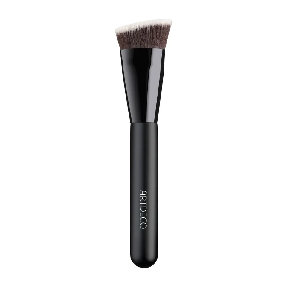 artdeco-face-brush-abgewinkelter-gesichtspinsel image 1