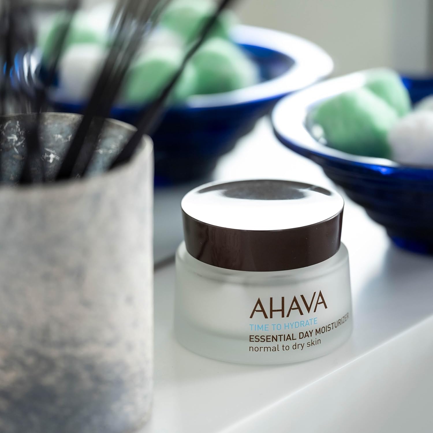 ahava-time-to-hydrate-essential-day-moisturizer-50ml image 7