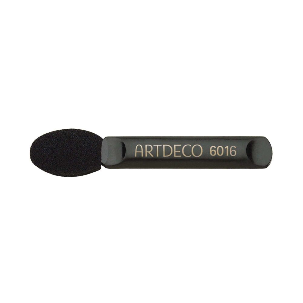 artdeco-eyeshadow-applicator-for-beauty-box image 1